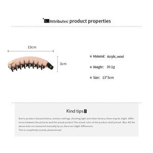 Vue détaillée de la pince à cheveux en acrylique rose de 13 cm avec annotations de taille