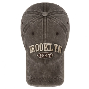 Cappellino da baseball vintage grigio antracite con ricamo Brooklyn 1947 e effetto usurato