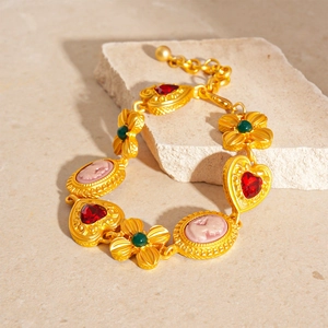 Vintage French Style Cameo Portrait Bracelet With Copper Rhinestones And Acrylic Heart Flower Elements For Women