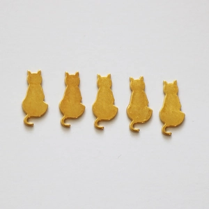 Five gold-plated cat silhouette metal charms for DIY crystal epoxy resin crafts
