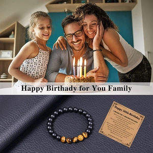 Bracelet œil de tigre pour 50 ans avec carte de vœux et cinq perles spéciales