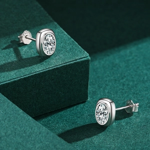 Vintage oval bezel-set cubic zirconia earrings in S925 sterling silver for women