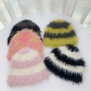 Gorros de punto a rayas en piel sintética de visón para mujer en invierno