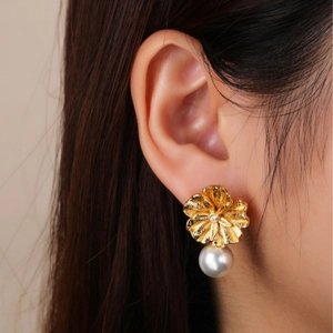 Elegant gold flower earrings with zircon center and round white pearl drops for women