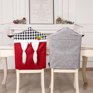 Weihnachts-Stuhlhussen-Set mit Gnom-Motiv und Karomuster für festliche Esszimmerdekoration