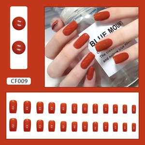 Glanzende oranjerode medium vierkante kunstnagels set voor feestelijke manicure 24 stuks