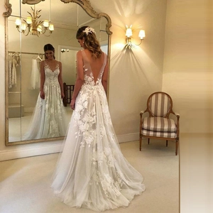 Elegant V-Neck Lace Wedding Dress Sleeveless Backless Bridal Gown With Mesh Tulle Train And Floral Appliques For Women