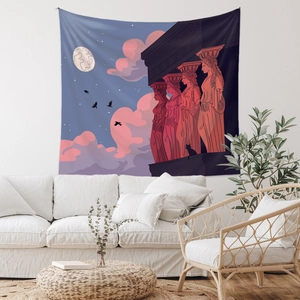 Tapisserie bohème avec colonnes grecques et nuages roses dans un salon minimaliste chic