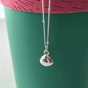 Minimalist 925 sterling silver necklace with heart pendant and polished mirror finish