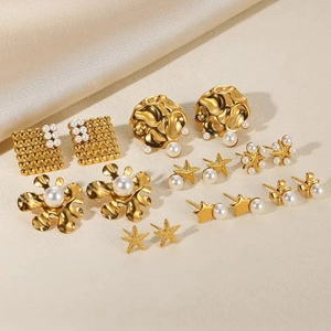 Vintage gold starfish pearl stud earring set with geometric designs for women