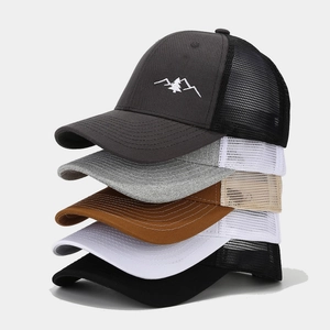 Mesh trucker caps set with embroidered mountain logo for summer outdoor sun protection
