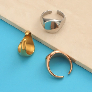 Minimalist polished stainless steel open seal rings in gold, silver and rose gold colors