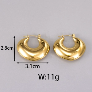 Créoles larges plaquées or 18K, finition polie brillante, dimensions 2,8x3,1 cm