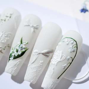 Stickers ongles 3D mats blancs avec motifs de fleurs et nœuds style français chic