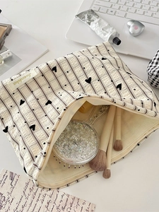 Trousse de maquillage minimaliste à carreaux avec cœurs et grande capacité de rangement
