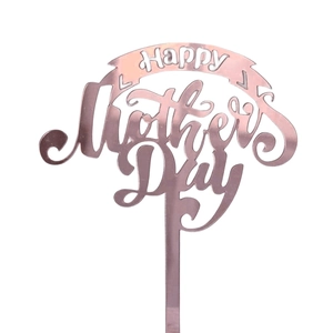 Vue détaillée du cake topper Happy Mother's Day en acrylique or rose brillant