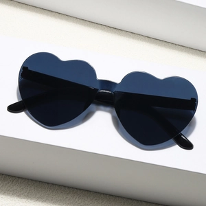 Heart Shaped Rimless Sunglasses Integrated Gradient Lens UV400 Protection Party Fashion Eyewear For Women Men