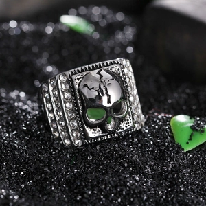 Gothic skull ring for men in silver stainless steel with white rhinestones on black sand