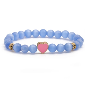 Bracciale di perle occhio di gatto blu cielo con ciondolo a cuore rosa in oro per donna
