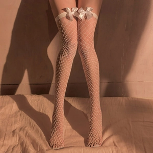 Sexy weiße Netzstrümpfe Overknees mit eleganten Satinschleifen für einen romantischen Look
