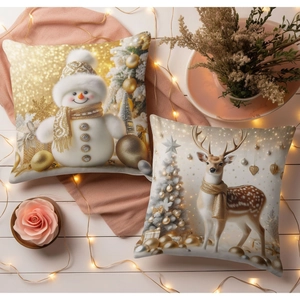 Federa natalizia con pupazzo di neve dorato, alce e luci decorative d'atmosfera