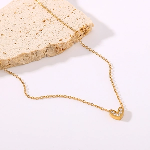 Heart Pendant Necklace Stainless Steel 18K Gold Plated Zirconia Encrusted Minimalist Light Luxury Clavicle Chain Jewelry For Women