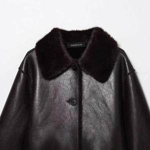 Veste réversible en similicuir pour femme avec col en fourrure et boutonnage simple