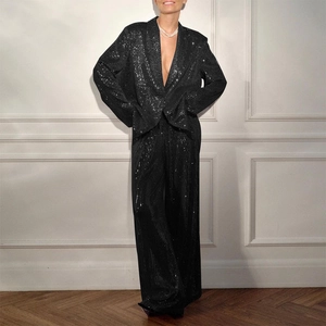Ensemble chic pour femme avec blazer noir à paillettes, col en V et pantalon large