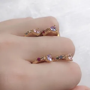 Boucles d oreilles créoles cœur pour femme avec zircons colorés en métal doré brillant