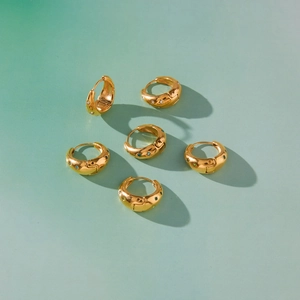 Classic 18K gold plated stainless steel chunky hoop earrings with zircon star engraving