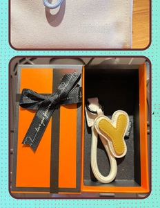 Letter Y heart keychain in orange gift box with Love You Forever ribbon and canvas bag