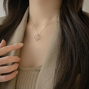 Chic 925 sterling silver irregular geometric circle necklace worn by a model