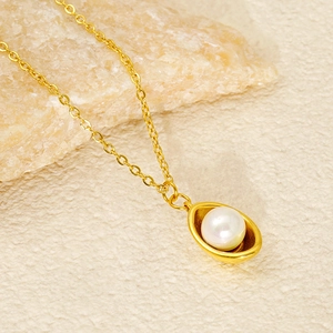 Collier Pendentif En Acier Inoxydable Plaqué Or Avec Künstliche Perle Lingot Ovale Design De Niche Minimaliste Bijoux Pour Femmes