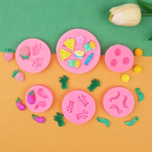 Molde de silicona rosa para mini frutas y verduras como fresas y guisantes para DIY