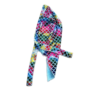 Detailed view of colorful fish scale pattern on cycling durag with metallic finish