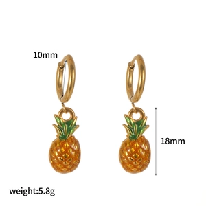 Detail of pineapple earrings in gold and green finish with size and weight dimensions