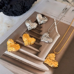 Vintage Heart Pendant Necklace And Earrings 18K Gold Plated Stainless Steel Lava Texture Embossed Retro Jewelry For Women