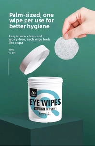 Close-up of 150pcs pet eye wipes with honeycomb texture for cats and dogs cleaning