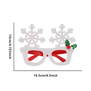 Detailed dimensions of Christmas snowflake party glasses with red and white sequins
