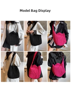 Dettagli delle trame delle borse hobo all'uncinetto nero e rosa rosso a tracolla