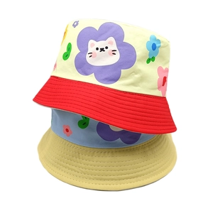 Kids color-block bucket hats with cartoon cat and floral patterns for sun protection