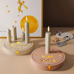 Porte-bougie DIY minimaliste avec étoiles évidées sur le thème du Petit Prince