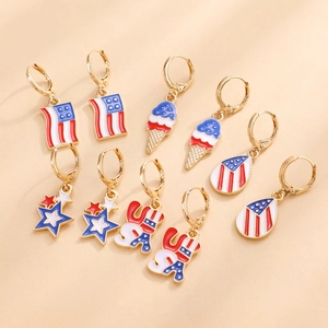 Ohrring-Set zum Unabhängigkeitstag mit US-Flagge, Sternen und USA-Motiven in Gold