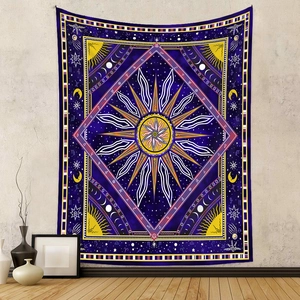 Boho-Wandteppich mit Sonne, Mondphasen und Astrologie-Symbolen für stilvolle Wanddekoration