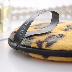 Microfiber coral fleece leopard print makeup remover pad with clean sponge hanging loop