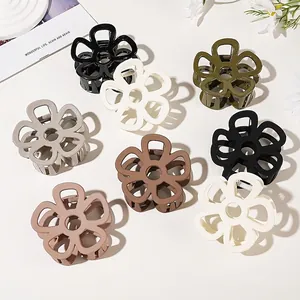 Flower Hair Claw Clips Plastic Hollow Five Petal Floral Hairpins Elegant Korean Style Non Slip Hair Grabs For Women