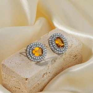 Silberne Ohrstecker mit ovalen gelben Edelsteinen und doppeltem Zirkonia-Pavé für Damen