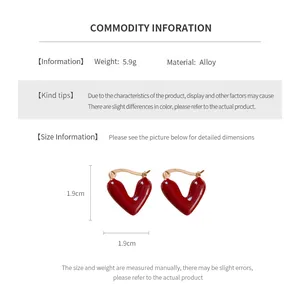 Detailed size guide showing the 1.9cm height and 5.9g weight of vintage heart hoop earrings