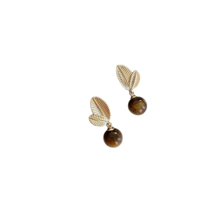 Boucles d'oreilles rétro françaises dorées avec perle œil de tigre et motif feuille