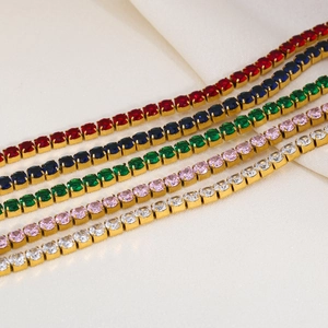Détails de bracelets tennis plaqués or 18 carats avec oxydes de zirconium multicolores